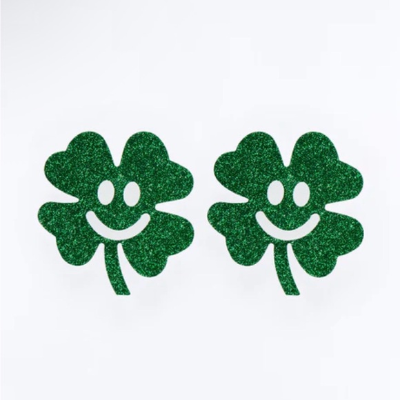 Green Glitter Shamrock Pasties - Picture 2 of 3